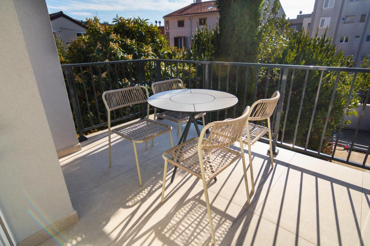 City Life With Free Parking Pula Exterior photo
