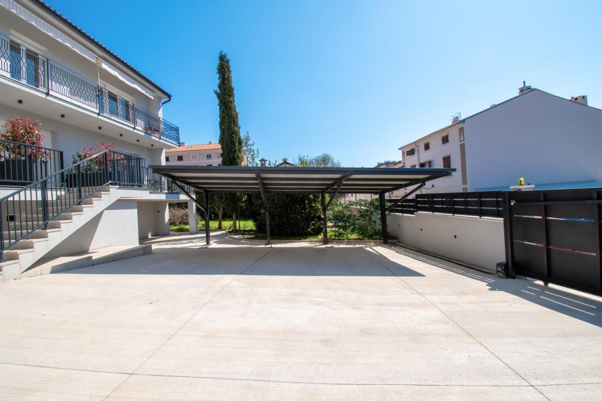 City Life With Free Parking Pula Exterior photo